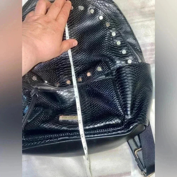 🌸 Nine West 🌸 backpack 🎒  faux leather 🌸 - Picture 3 of 5